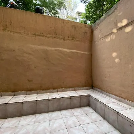 Cihangir’in Merkezinde 1+1 Bahçeli Dubleks Daire Apartamento